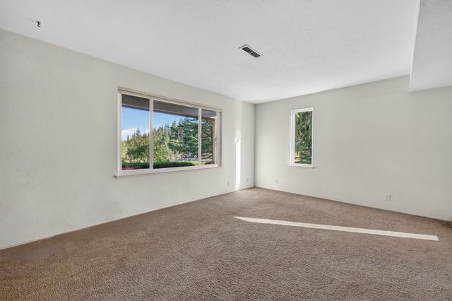 18095 Applegate Rd, Applegate, CA 95703