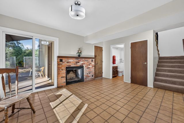 18095 Applegate Rd, Applegate, CA 95703