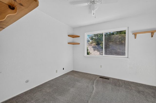 18095 Applegate Rd, Applegate, CA 95703