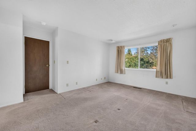 18095 Applegate Rd, Applegate, CA 95703