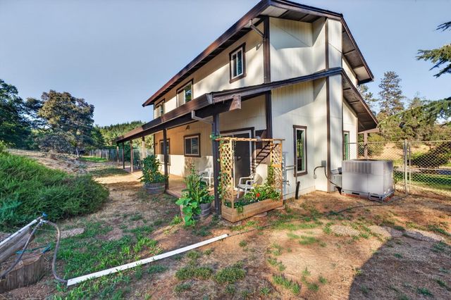 18095 Applegate Rd, Applegate, CA 95703