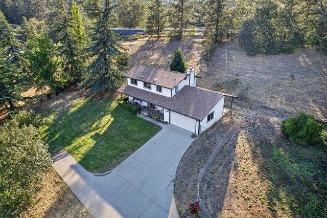 18095 Applegate Rd, Applegate, CA 95703