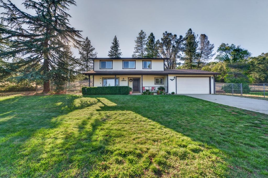 18095 Applegate Rd, Applegate, CA 95703