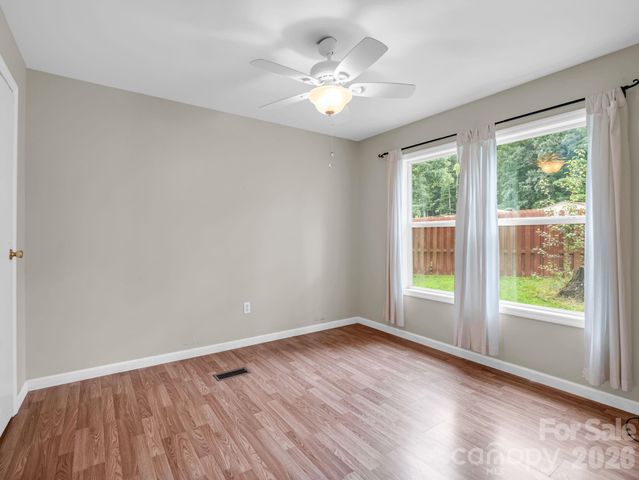 1 Lakewood Road, Hendersonville, NC 28792