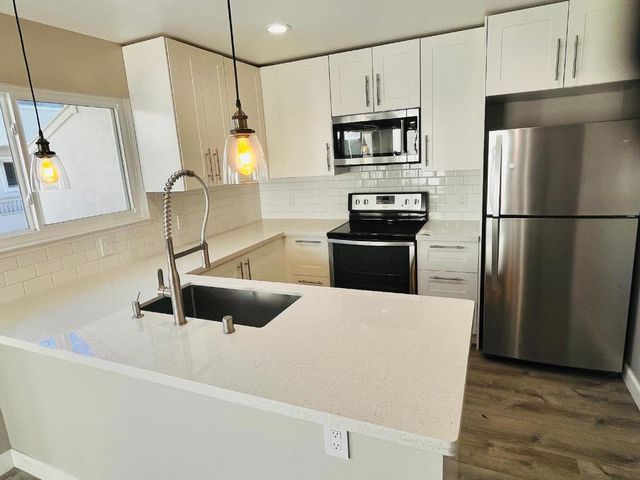 618 S Fair Oaks Avenue, Sunnyvale, CA 94086