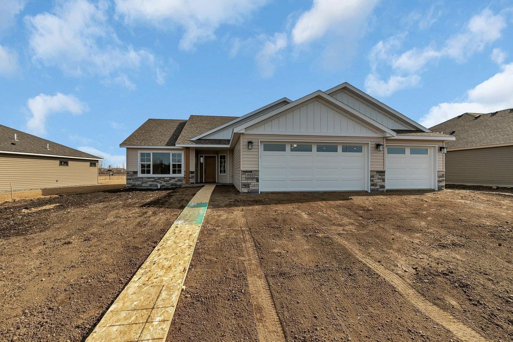 1108 Lanigan Way SW, Saint Joseph, MN 56374