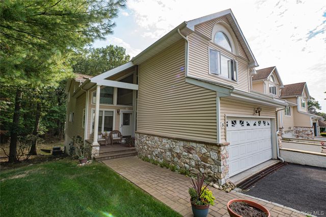 5 Princess Tree Court, Port Jefferson, NY 11777