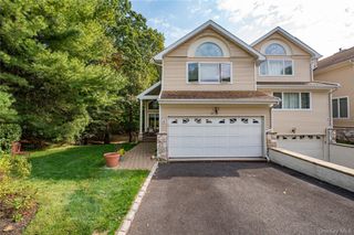 5 Princess Tree Court, Port Jefferson, NY 11777