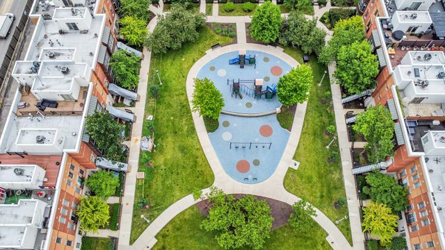 1000 W 15th Street 328, Chicago, IL 60608