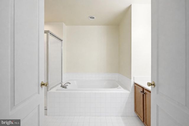 13683 HARVEST GLEN WAY, Germantown, MD 20874
