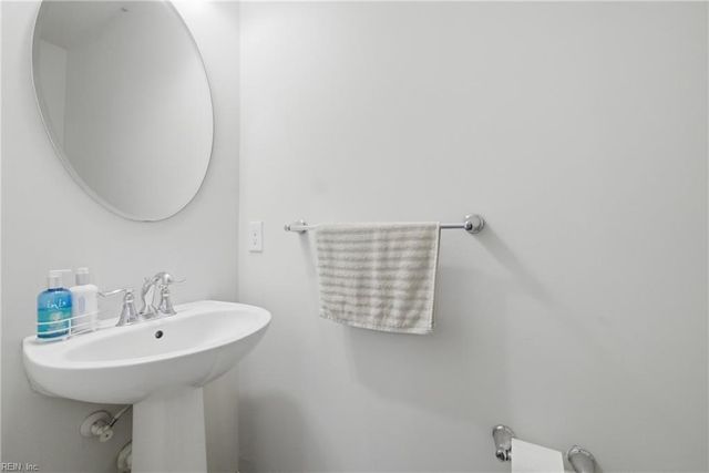 5893 Pilmour DR, Providence Forge, VA 23140