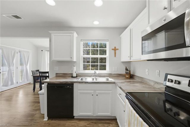 5893 Pilmour DR, Providence Forge, VA 23140