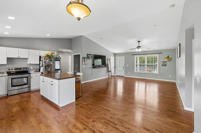 119 Gibbs Landing Dr, Carthage, TN 37030
