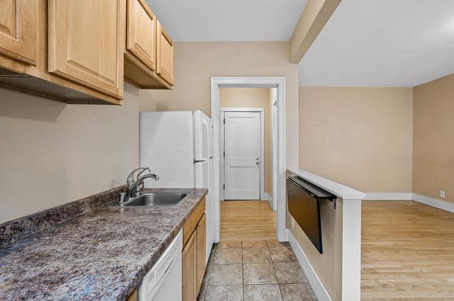 2218 Nicollet Avenue 23, Minneapolis, MN 55404