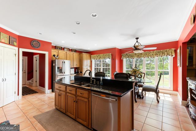 60 Charleston Circle, Hawkinsville, GA 31036