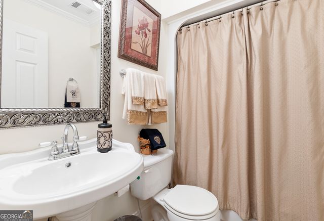 60 Charleston Circle, Hawkinsville, GA 31036