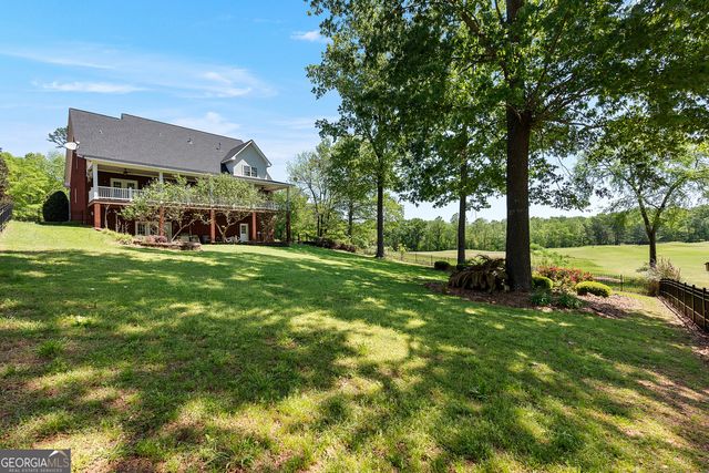 60 Charleston Circle, Hawkinsville, GA 31036