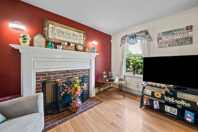 5 Auburndale Hts, Bridgewater, MA 02324