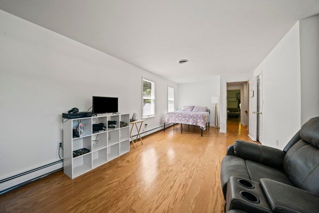 5 Auburndale Hts, Bridgewater, MA 02324