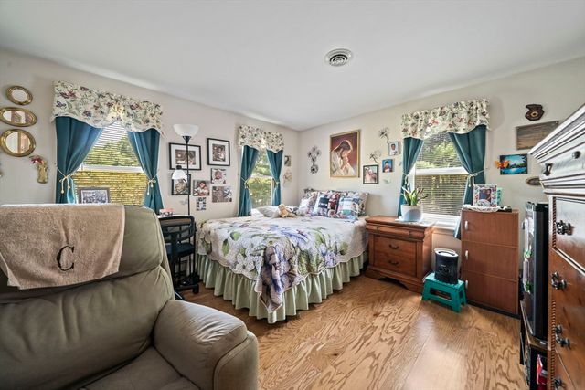 5 Auburndale Hts, Bridgewater, MA 02324