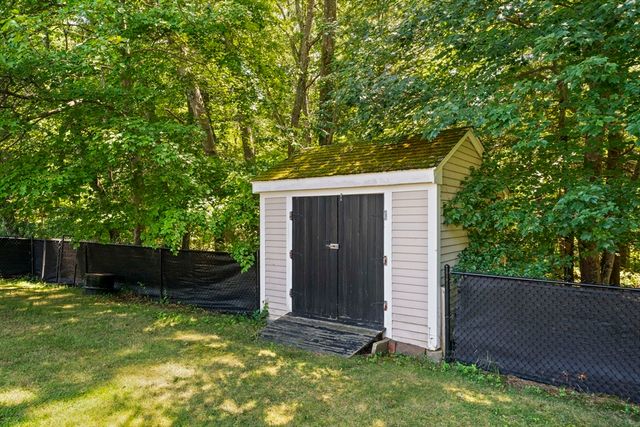 5 Auburndale Hts, Bridgewater, MA 02324