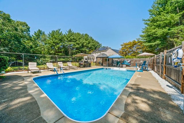 5 Auburndale Hts, Bridgewater, MA 02324