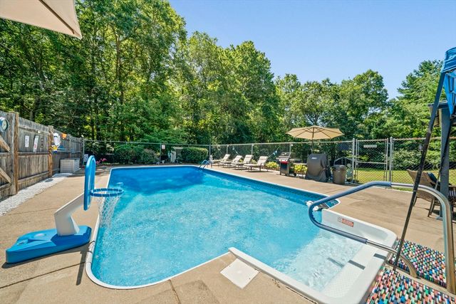 5 Auburndale Hts, Bridgewater, MA 02324