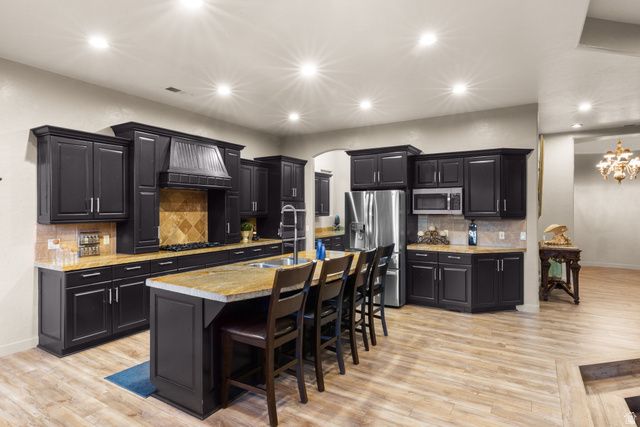 207 N PAINTED DR, Ivins, UT 84738