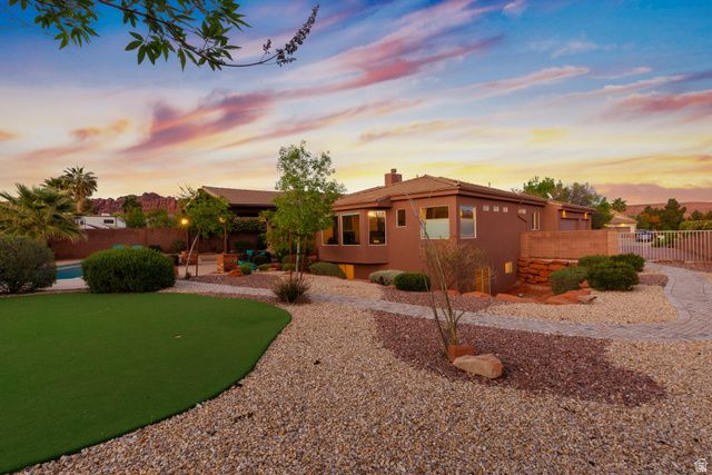 207 N PAINTED DR, Ivins, UT 84738