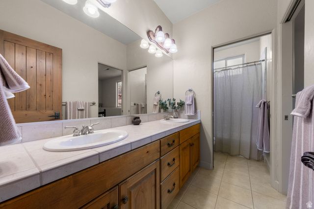 207 N PAINTED DR, Ivins, UT 84738