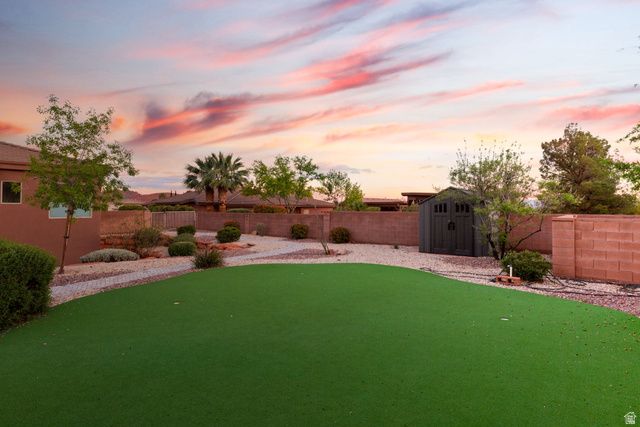 207 N PAINTED DR, Ivins, UT 84738