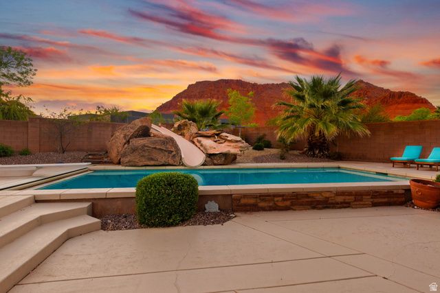 207 N PAINTED DR, Ivins, UT 84738