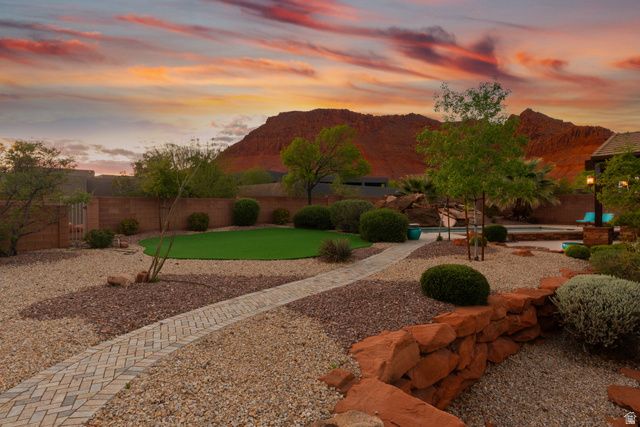 207 N PAINTED DR, Ivins, UT 84738