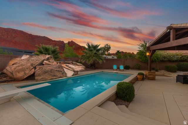 207 N PAINTED DR, Ivins, UT 84738