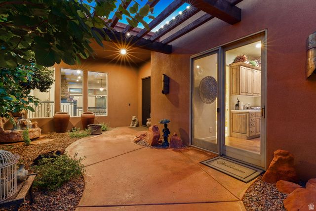 207 N PAINTED DR, Ivins, UT 84738