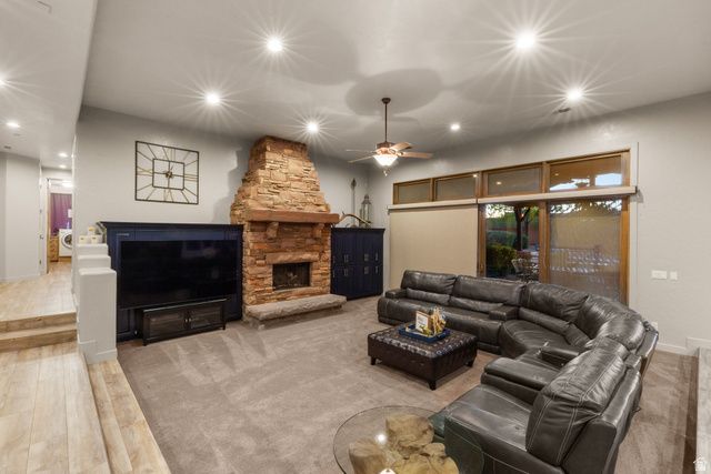 207 N PAINTED DR, Ivins, UT 84738