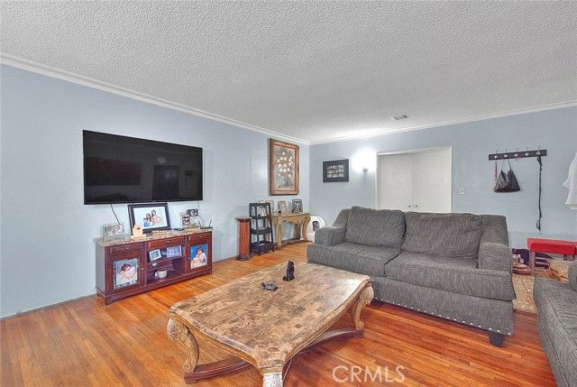 18087 San Bernardino, Bloomington, CA 92316