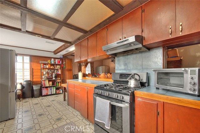 18087 San Bernardino, Bloomington, CA 92316