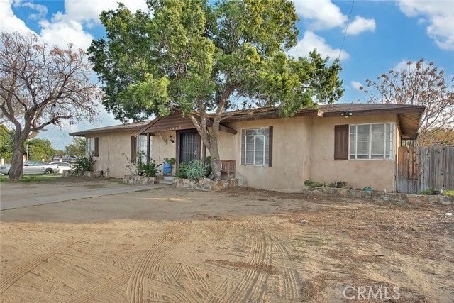 18087 San Bernardino, Bloomington, CA 92316
