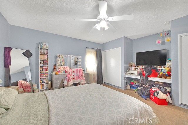 18087 San Bernardino, Bloomington, CA 92316