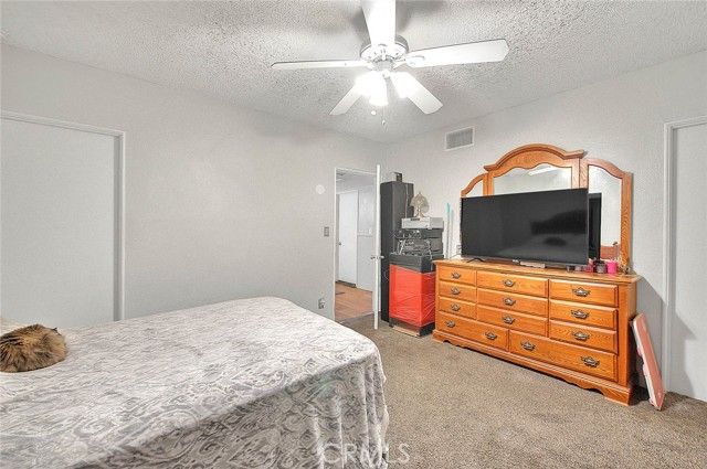 18087 San Bernardino, Bloomington, CA 92316