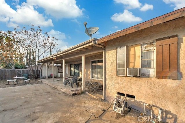 18087 San Bernardino, Bloomington, CA 92316