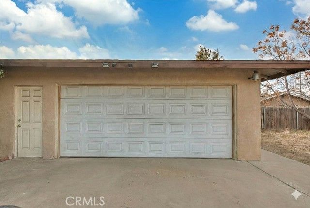 18087 San Bernardino, Bloomington, CA 92316