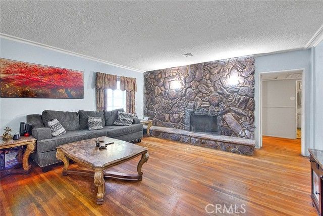 18087 San Bernardino, Bloomington, CA 92316