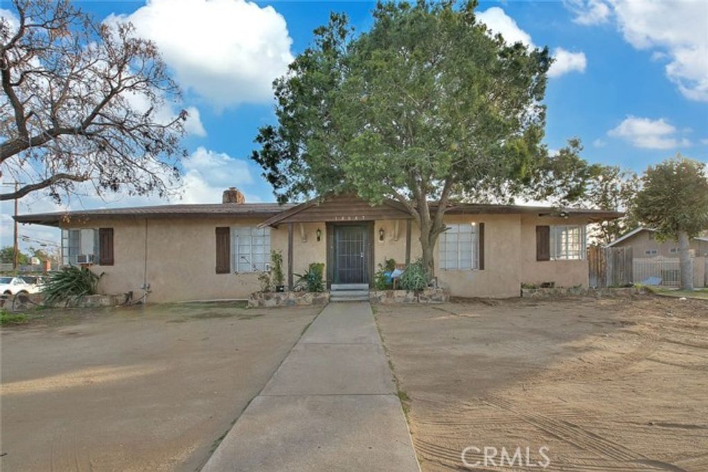 18087 San Bernardino, Bloomington, CA 92316