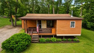 25 Beacon Bay, Lakemoor, IL 60051