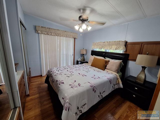 132 E Bonnet Circle, Port Isabel, TX 78578