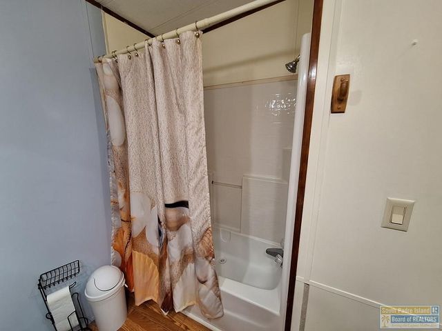 132 E Bonnet Circle, Port Isabel, TX 78578