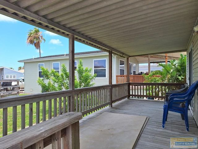 132 E Bonnet Circle, Port Isabel, TX 78578