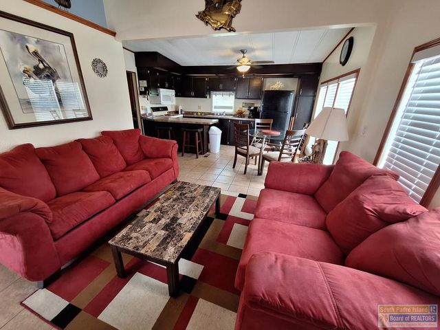 132 E Bonnet Circle, Port Isabel, TX 78578